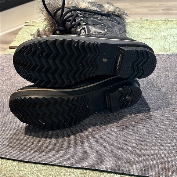 Sorel Black Faux Fur Waterproof Snow Boots Women’s Size 6 Winter Warm - Picture 6 of 6